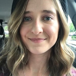 Meet your Posher, Abby